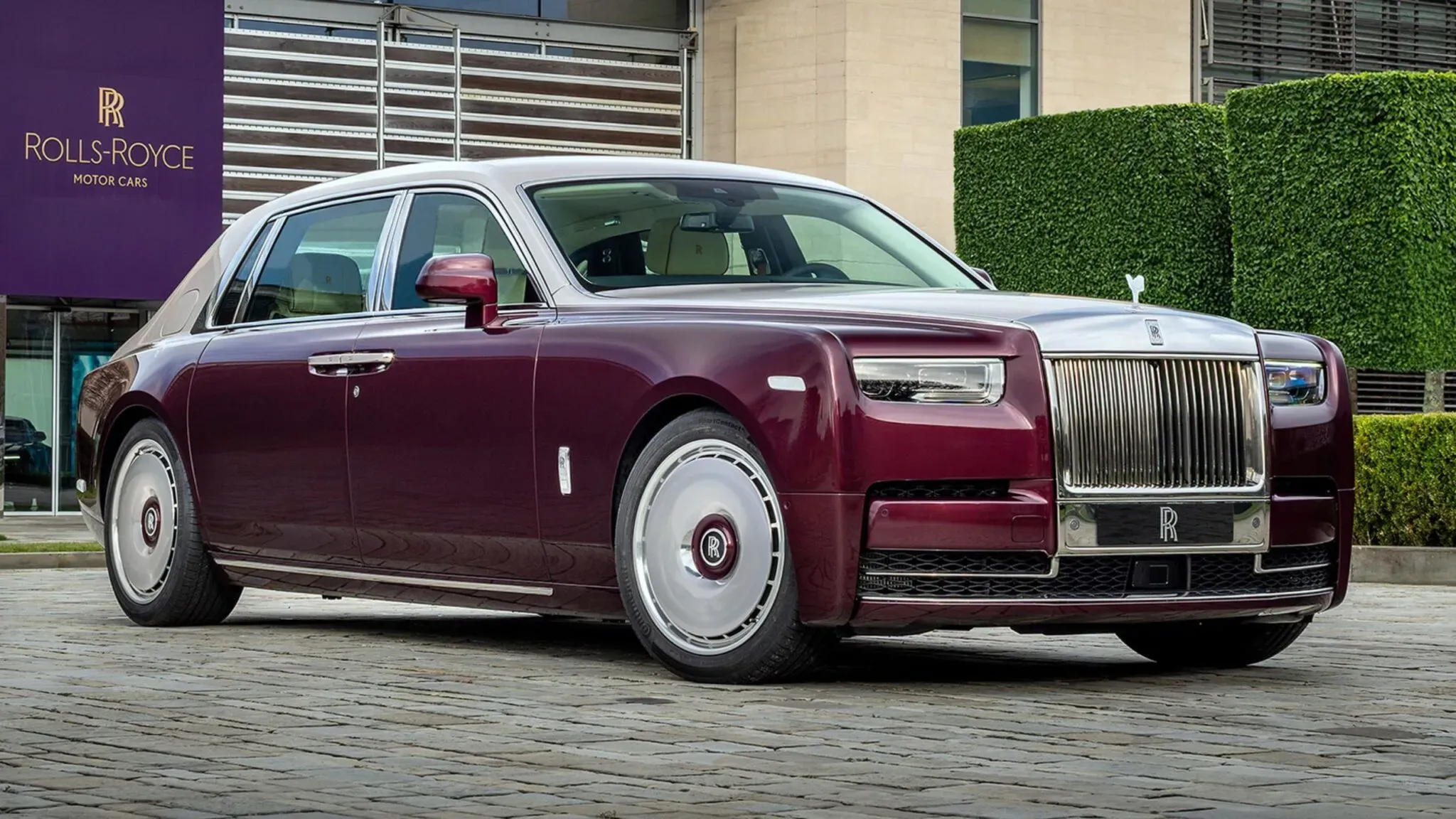 Rolls-Royce បញ្ចេញរថយន្តដ៏ពិសេស រចនាតុបតែងឡើងដោយសំបកខ្យងសមុទ្រ!